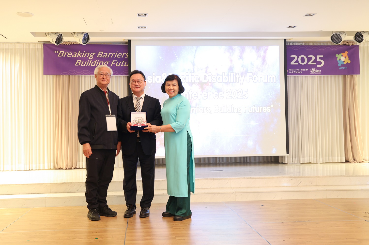 Hội nghị APDF 2025: Phá vỡ rào cản, kiến tạo tương lai: Hướng tới một khu vực Châu Á - Thái Bình Dương hòa nhập và tiếp cận cho người khuyết tật